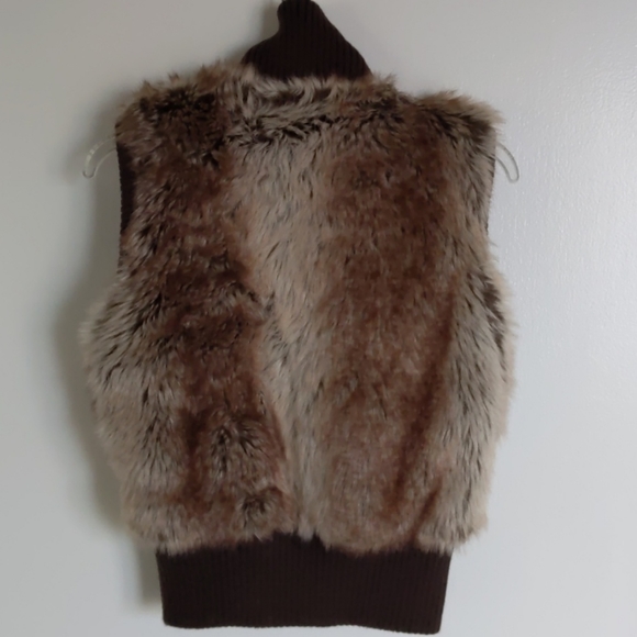 Fake fur vest, warm - Picture 3 of 8